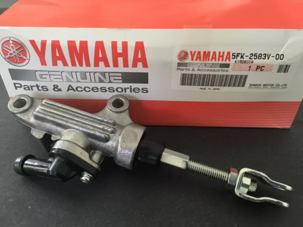 Yamaha Banshee OEM Rear Brake master cylinder - Image 2